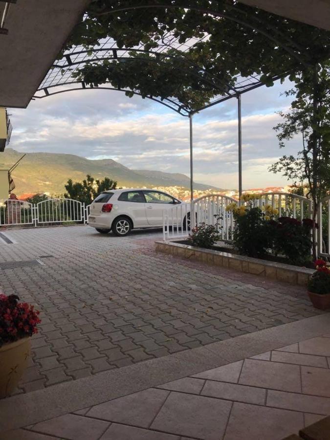 Dinko Appartement Stobreč Buitenkant foto