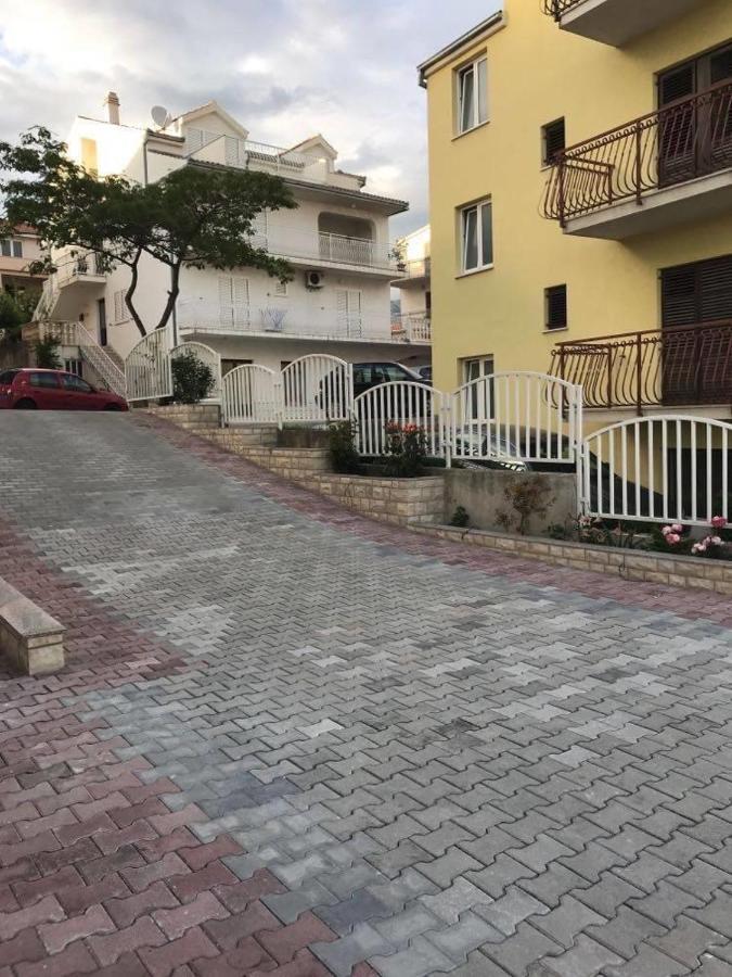 Dinko Appartement Stobreč Buitenkant foto